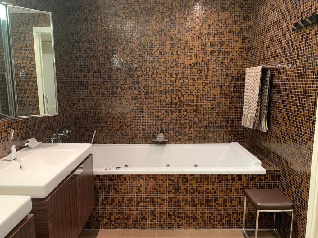 Apartment Av Foch Luxury Paris